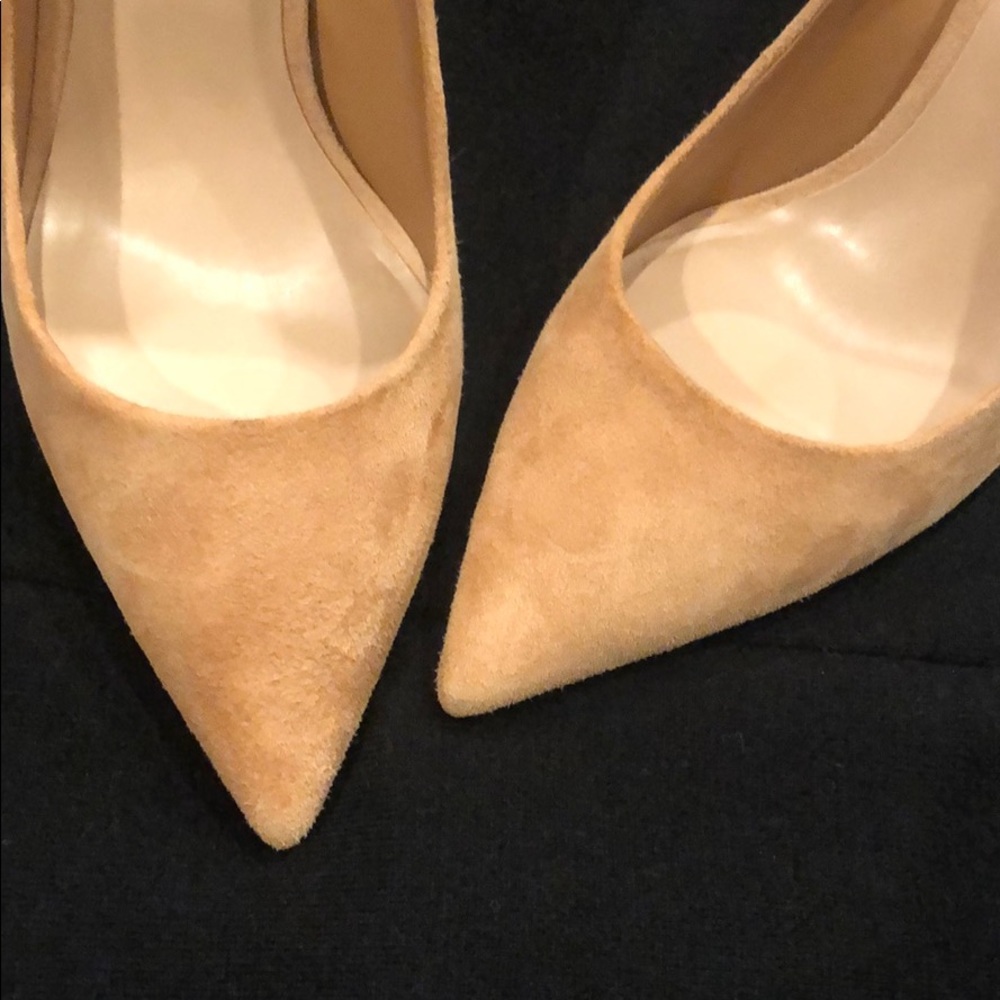 ALDO suede Tan/Nude pump